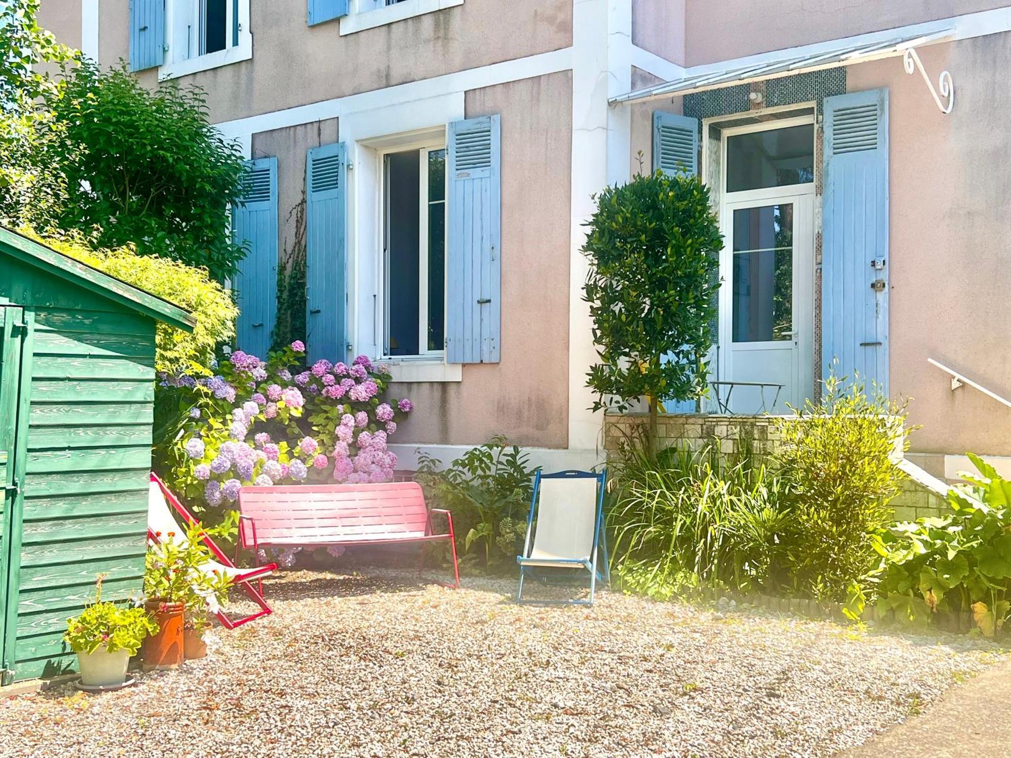Petit Dans Maison